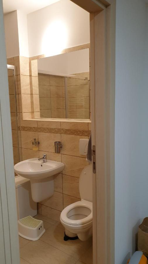 Criss Apartament Sinaia Ngoại thất bức ảnh