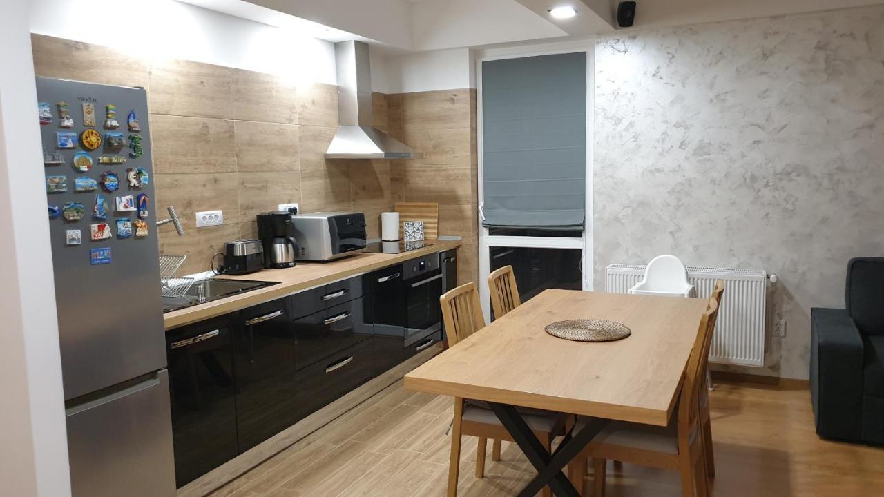 Criss Apartament Sinaia Ngoại thất bức ảnh