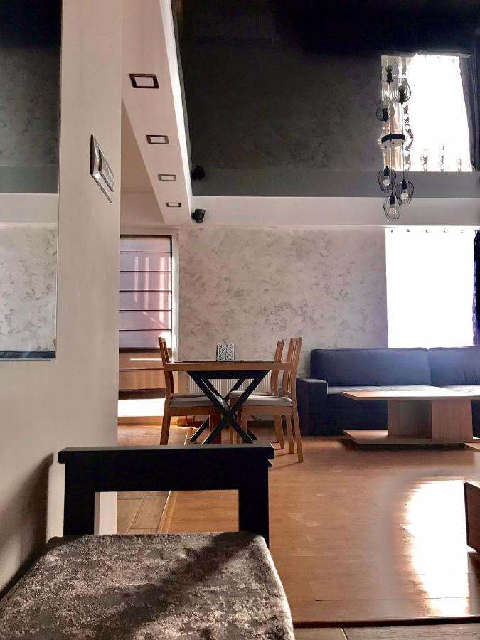 Criss Apartament Sinaia Ngoại thất bức ảnh